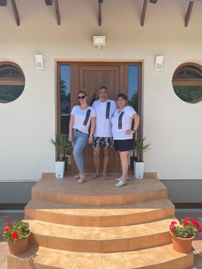 House4U Villa Balatonszemes Luaran gambar
