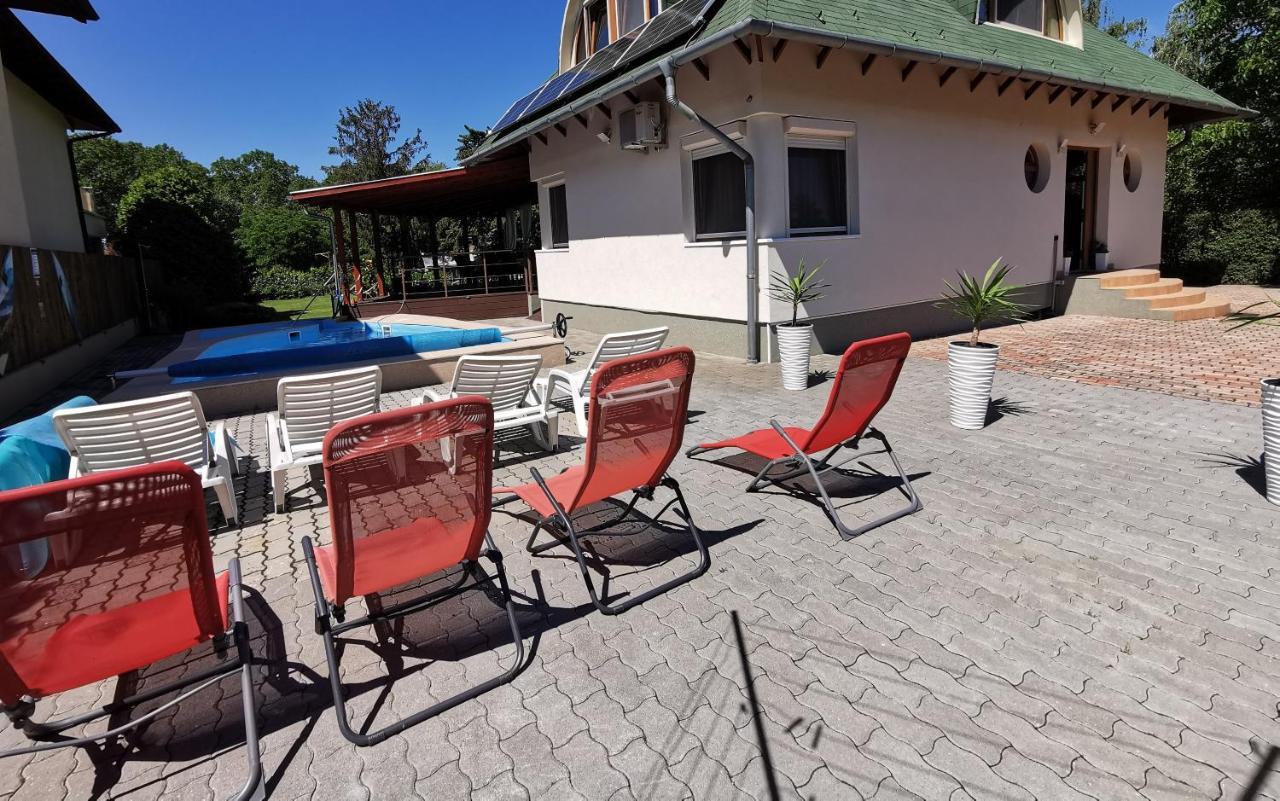 House4U Villa Balatonszemes Luaran gambar